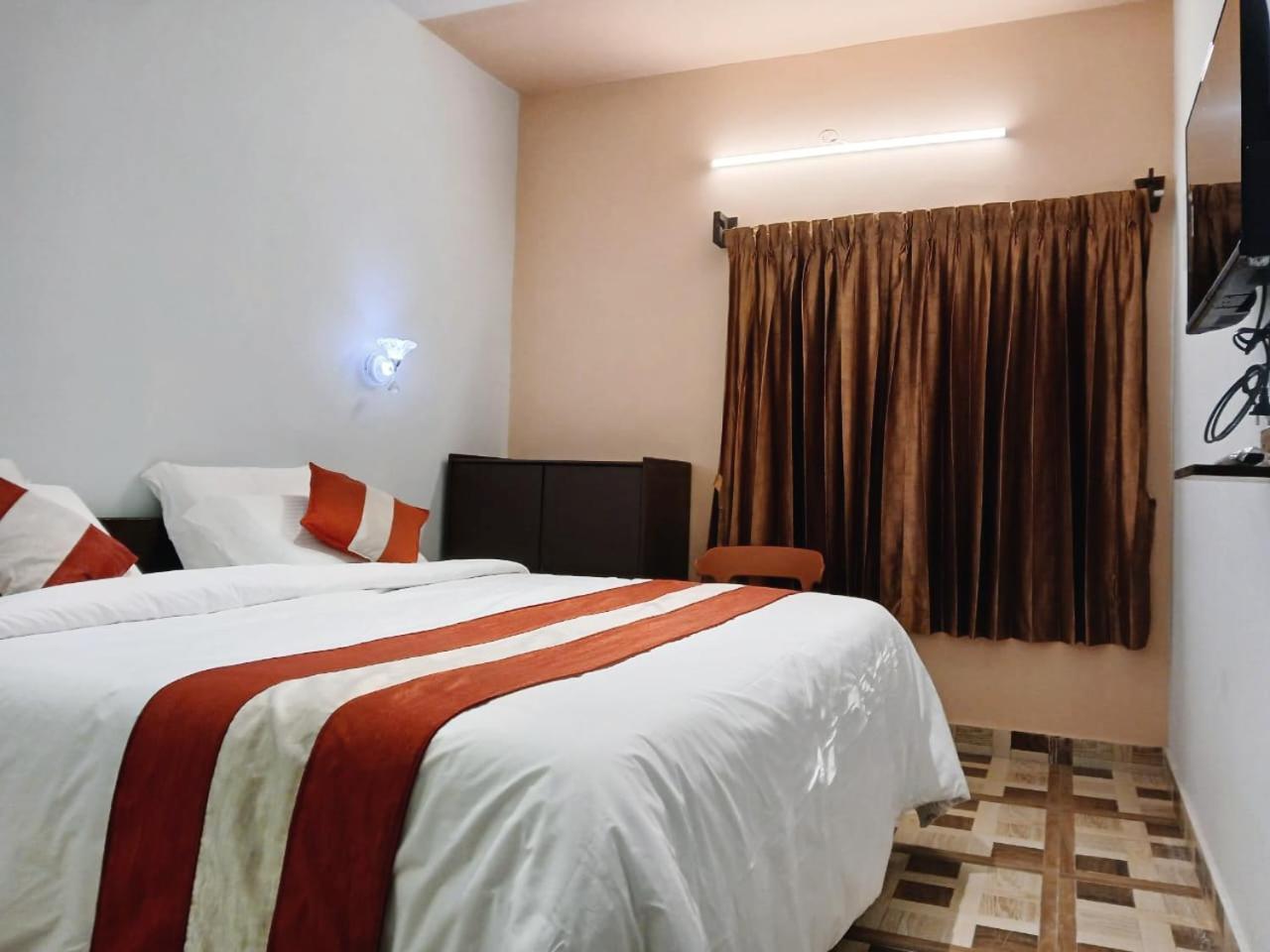 Ponmurugan Residency Кодайканал Экстерьер фото