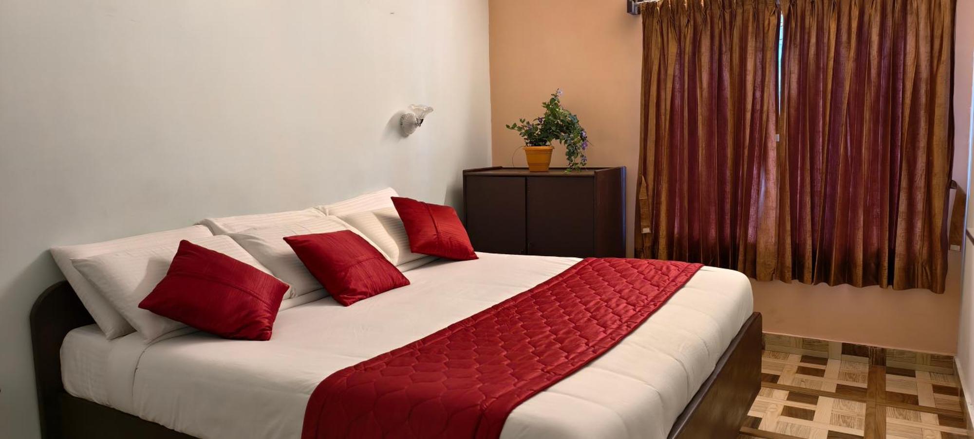 Ponmurugan Residency Кодайканал Экстерьер фото