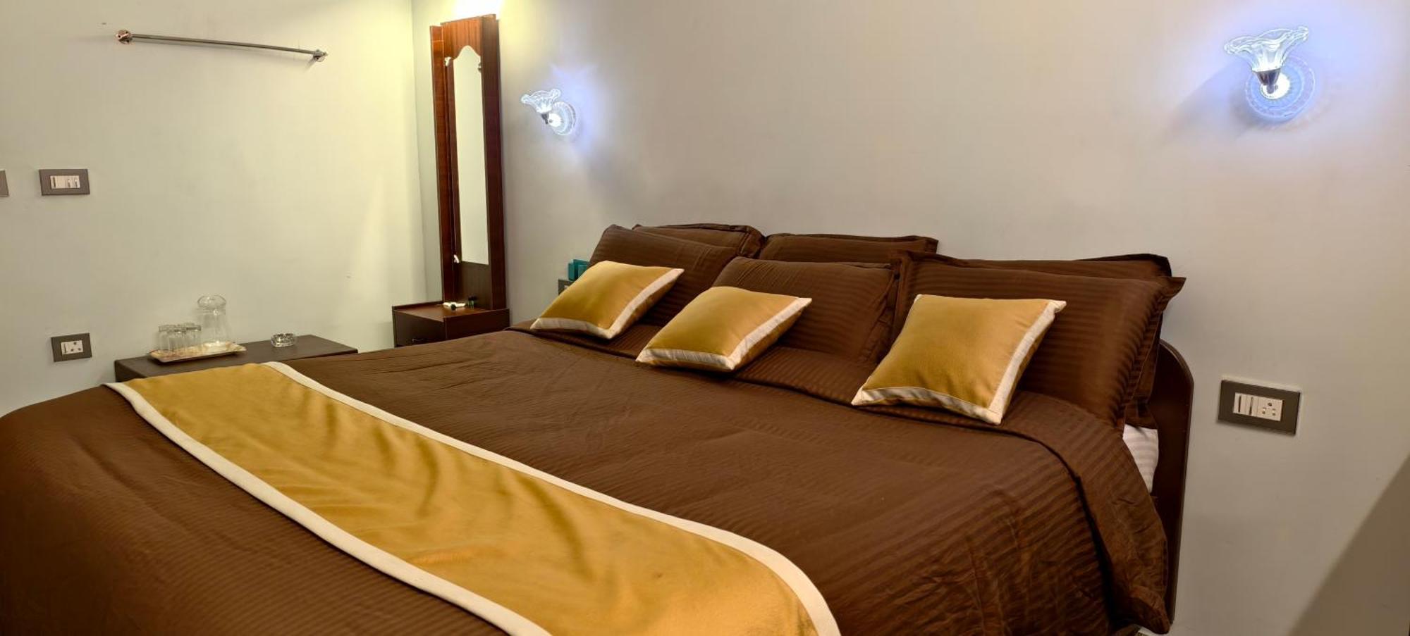 Ponmurugan Residency Кодайканал Экстерьер фото